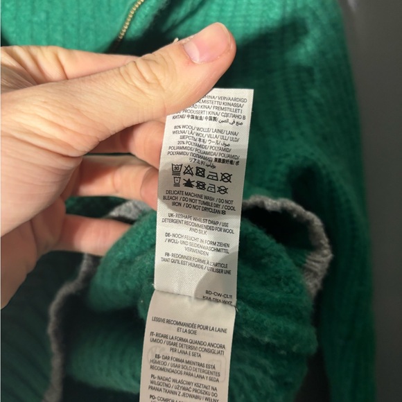 Mini Boden Chunky Half Zip Sweater in Deep Green Size 7-8Y - Picture 4 of 5